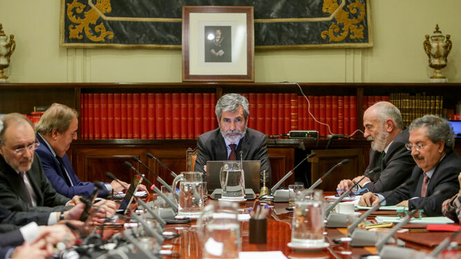 Carlos Lesmes, presidente del CGPJ, preside el pleno sobre la propuesta de Dolores Delgado como fiscal general del Estado.
