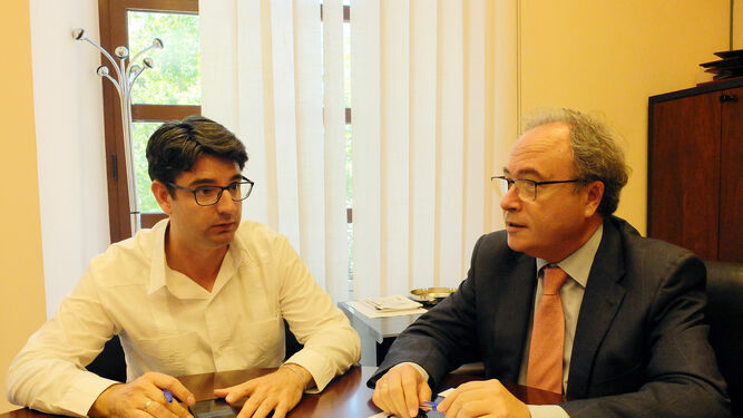 Pedro García junto a Antonio Díaz, presidente de CECO, en una foto de archivo.