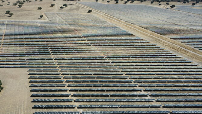 Una de las impresionantes instalaciones solares de Endesa en Andalucía.