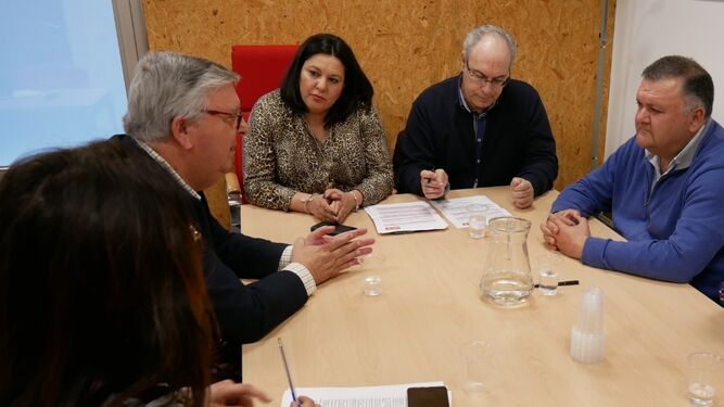 Reunión de representantes del PSOE y de UPA y COAG