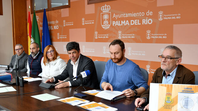 Presentación del nuevo equipamiento de Protección Civil de Palma del Río.