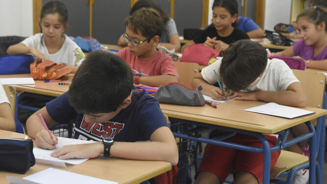 Alumnos en el inicio del curso escolar en Córdoba