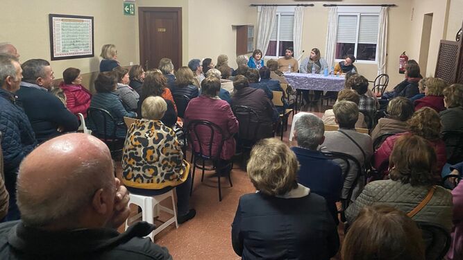 Reunión de Adelante Andalucía en La Montiela con vecinos de la aldea.