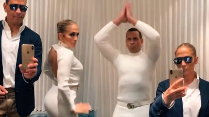 Jennifer Lopez y Alex en pleno baile