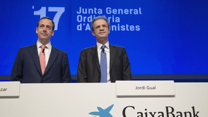 Gonzalo Gortázar, consejero delegado, y Jordi Gual, presidente de Caixabank