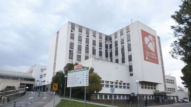 Acceso al Hospital Materno-Infantil y Hospital General del Reina Sofía.