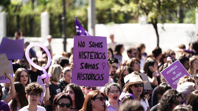 Participantes en la manifestación del Día Internacional de la Mujer.