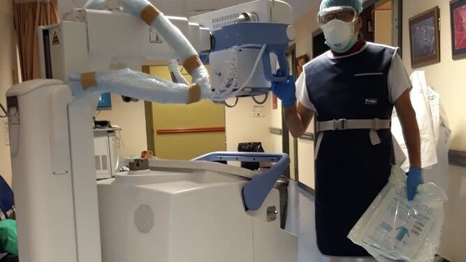 El nuevo equipo portátil de radiología digital del Hospital Valle de los Pedroches.