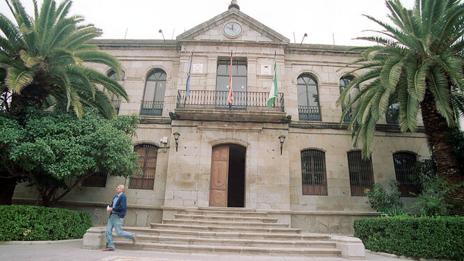 Fachada del Ayuntamiento de Belalcázar.