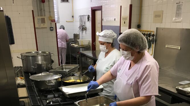 El Hospital Valle de los Pedroches de Pozoblanco ofrece un menú especial de Semana Santa para sus pacientes