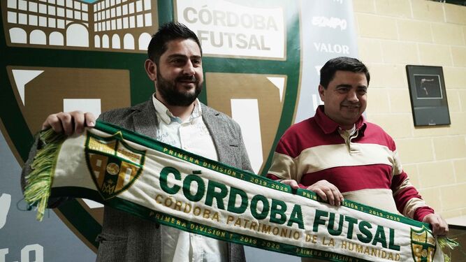 Josan González y José García Román, el día de la presentación del técnico con el Córdoba Futsal.