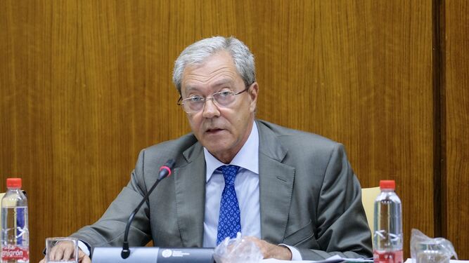 El consejero Rogelio Velasco, en una comparecencia en comisión parlamentaria anterior al estado de alarma.