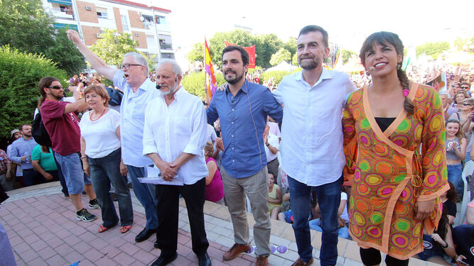 Julio Anguita en el acto central de la campa&ntilde;a electoral de Podemos e IU en junio de 2016