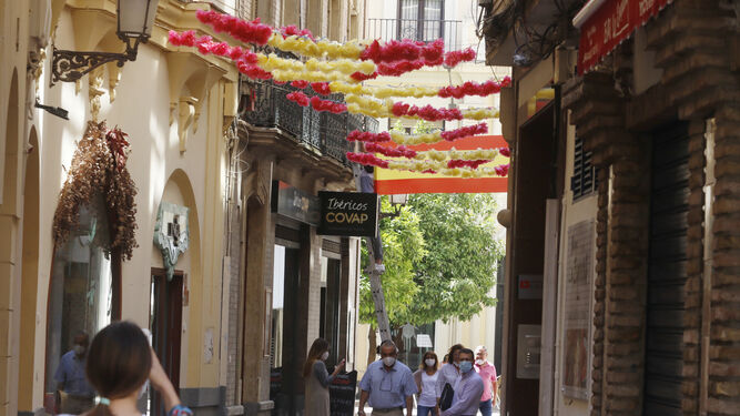 Una calle del centro de Córdoba este viernes de Feria