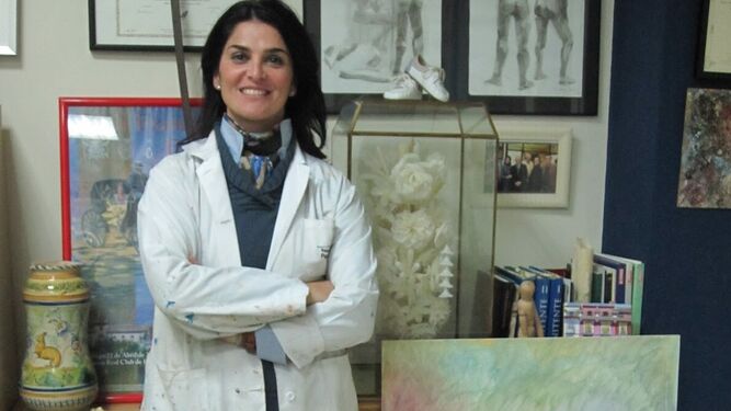 La pintora Nuria Barrera, en su taller.