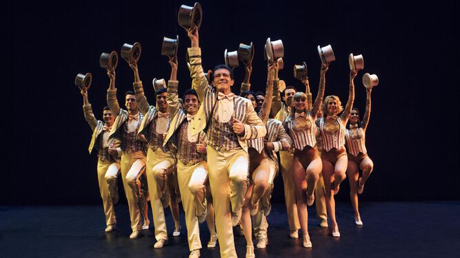 Una imagen promocional de 'A Chorus Line', con Antonio Banderas.