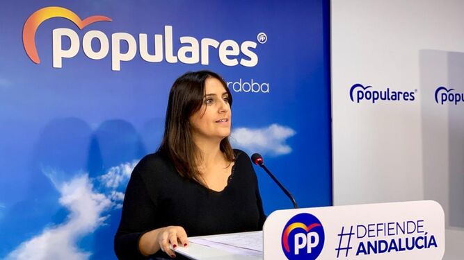 La portavoz de Salud y Familias del PP en el Parlamento Andaluz, Beatriz Jurado