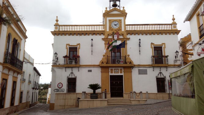 Edificio en el que se ubica el Ayuntamiento de Hornachuelos.