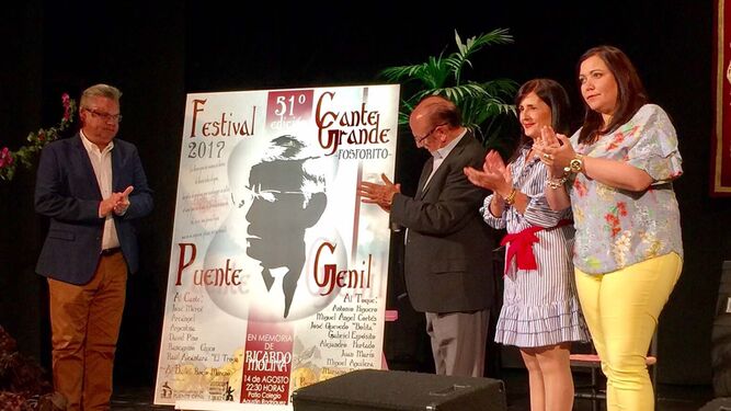 Presentación de una edición pasada del Festival de Cante Grande Fosforito de Puente Genil.