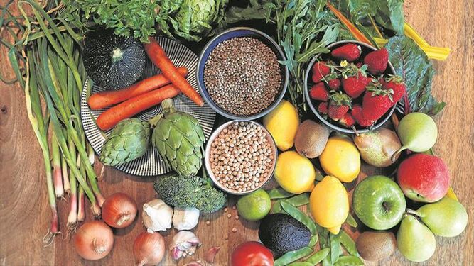 Frutas, verduras y legumbres, tres de las bases de la dieta mediterránea.