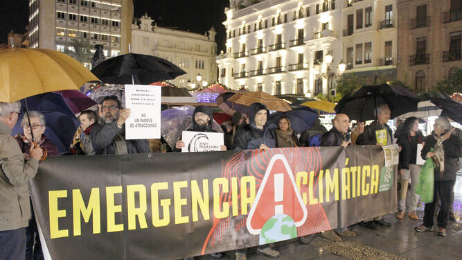Manifestación sobre la emergencia climática en la plaza de la Tendillas.