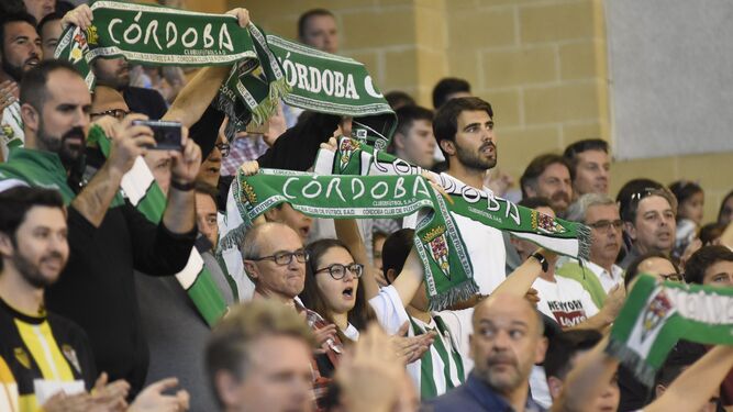 Aficionados del Córdoba Futsal en Vista Alegre.