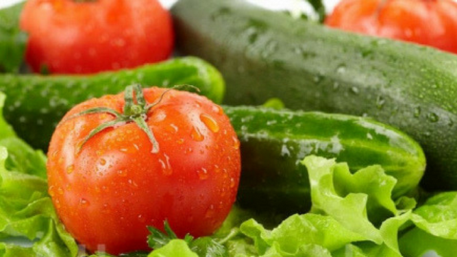 La hora del tomate y el pepino: beneficios para nuestra salud