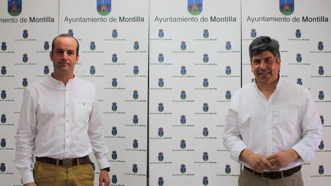 El concejal de Educación de Montilla, Valeriano Rosales, y el alcalde, Rafael Llamas.