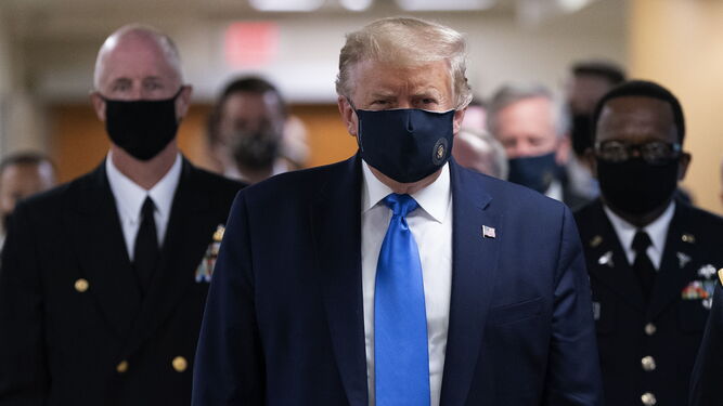 Donald Trump, con mascarilla