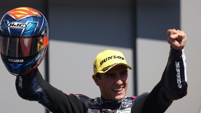 Nueva victoria de Arenas, que amplia el liderato en Moto3
