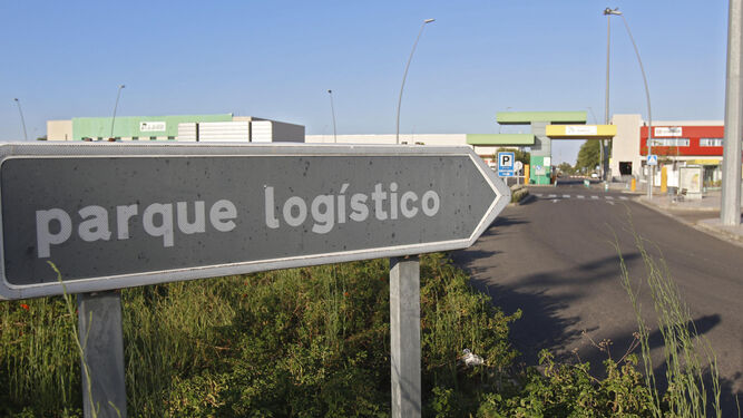 Uno de los accesos al Área Logística de Córdoba localizada en El Higuerón
