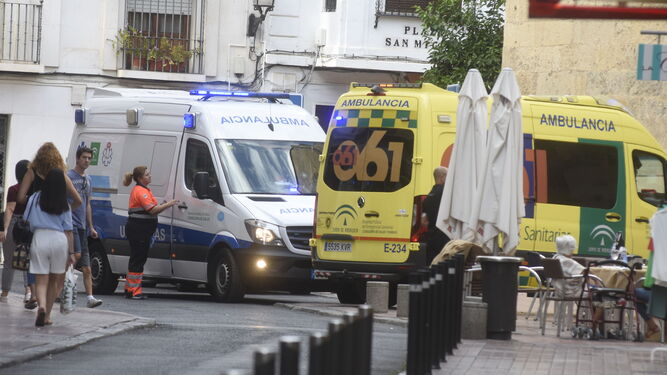 Actuación de los servicios de emergencias sanitarias en Córdoba.