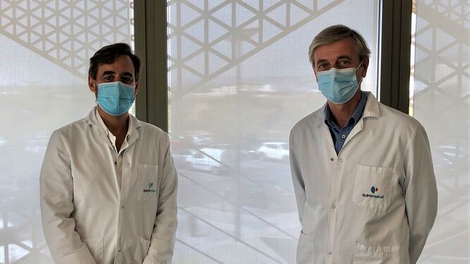 Los doctores de Quirónsalud Córdoba Manuel Romero y Pablo Navarro.
