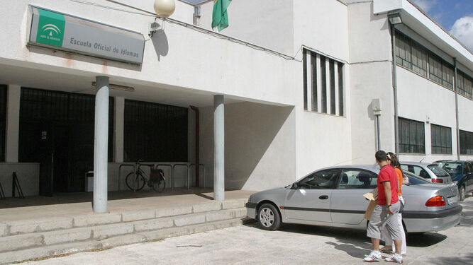 Entrada de la Escuela Oficial de Idiomas de Córdoba.