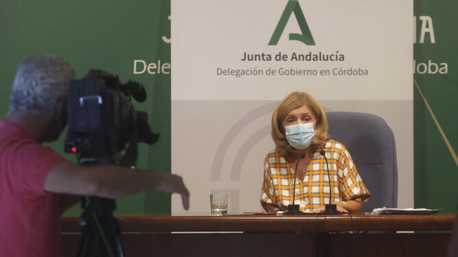 María Jesús Botella, en la rueda de prensa sobre el transporte sanitario terrestre.