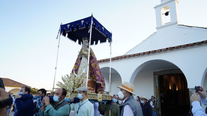 La Virgen de Luna llega al santuario de La Jara.