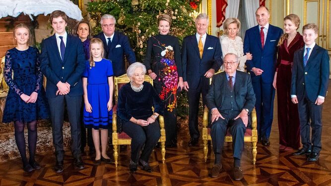 La familia real belga, al completo, en una foto de archivo.