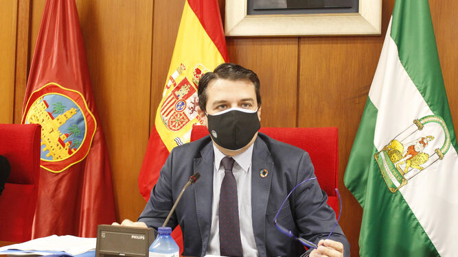 El alcalde de Córdoba en el Pleno celebrado en Capitulares.