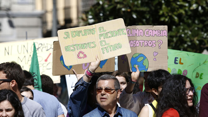 Imagen de archivo de una concentración de jóvenes contra el cambio climático.