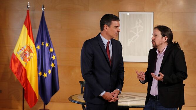 Pedro Sánchez y Pablo Iglesias durante una ronda de consultas para la investidura, en julio de 2019.
