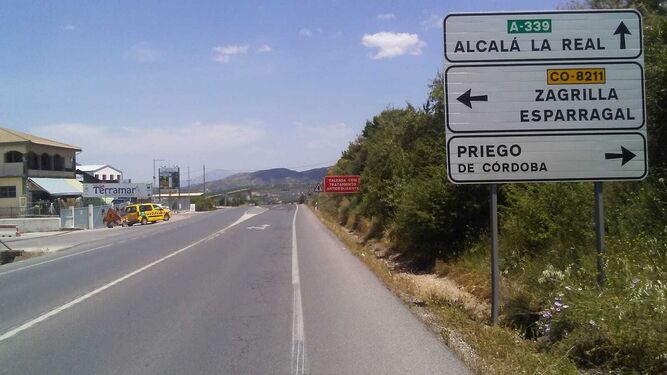 Tramo de la carretera A-339 a su paso por Priego de Córdoba.