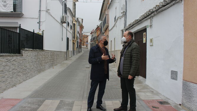 Juan Pérez y César del Espino visitan la calle La Parra.