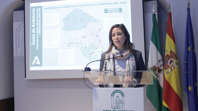 Cristina Casanueva presenta el plan de mejora de las travesías de la provincia de Córdoba