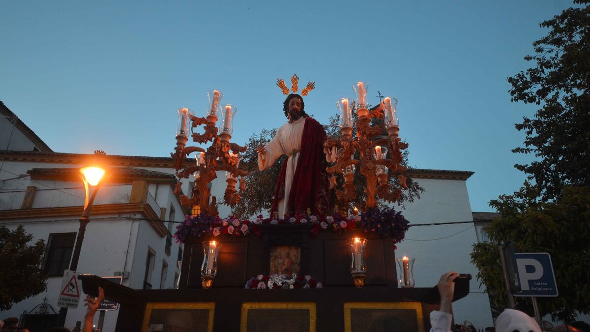 precisamente Digno trigo La prohermandad de la Salud de Puerta Nueva de Córdoba retira la imagen de  su titular
