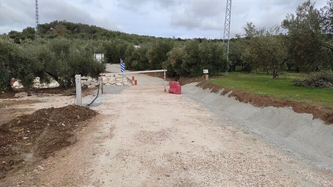 Camino Sotollón durante las obras.