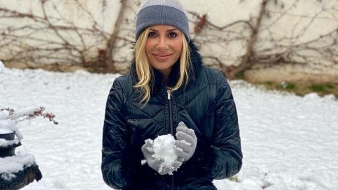 Marta S&aacute;nchez y su bola de nieve