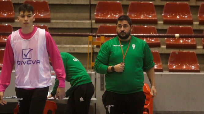 Josan González, en un entrenamiento en Vista Alegre del Córdoba Futsal.