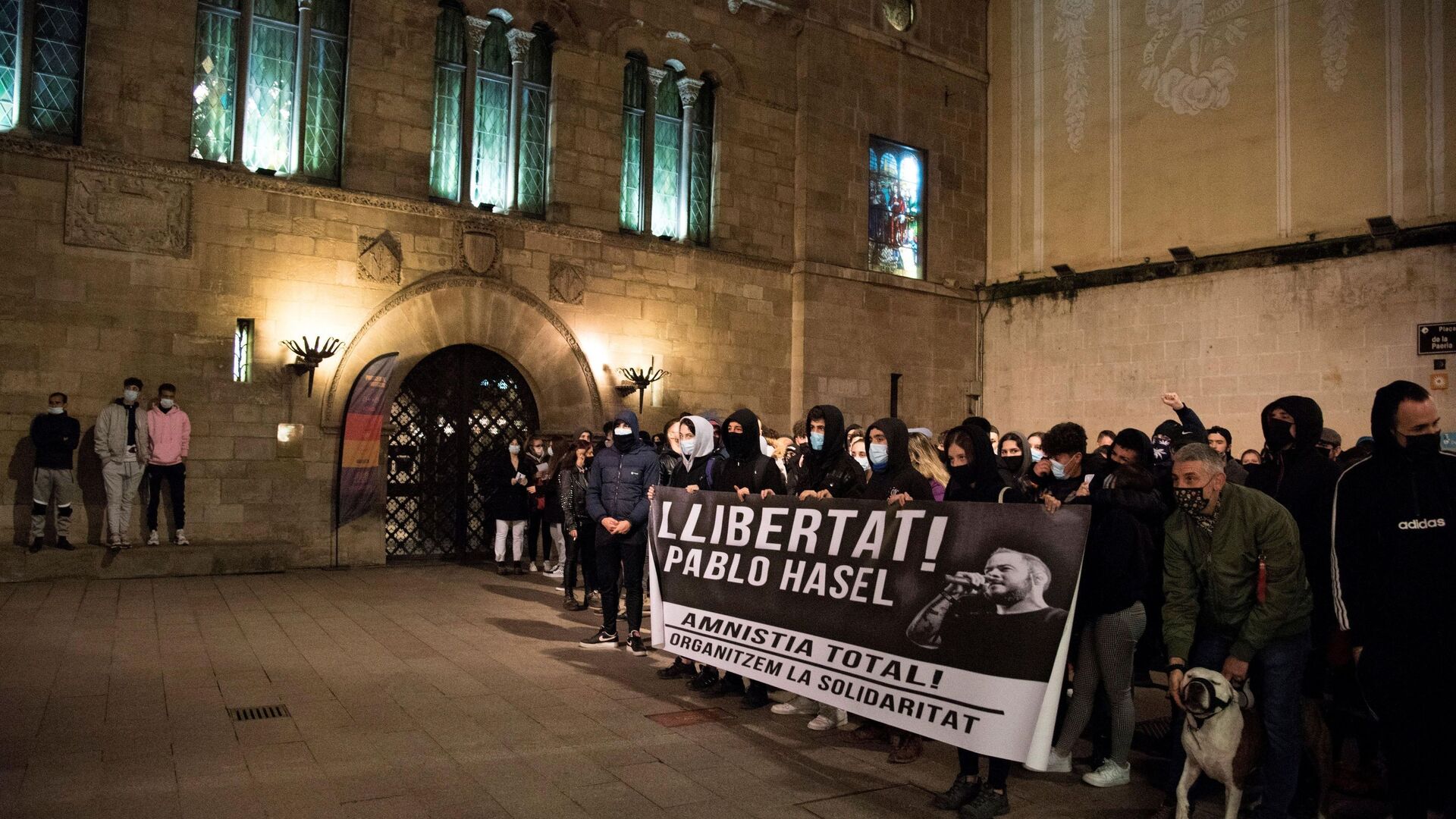 Las im&aacute;genes de los disturbios en Catalu&ntilde;a por el arresto de Pablo Hasel