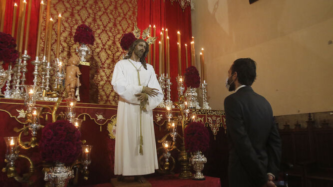 El Señor de la Bondad, durante el acto de veneración en La Fuensanta.