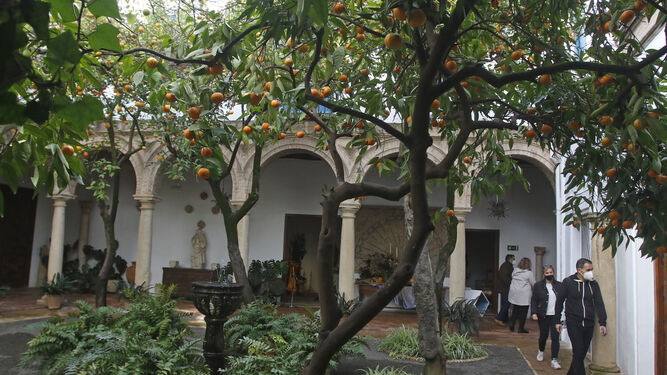 Uno de los patios del Palacio de Viana.